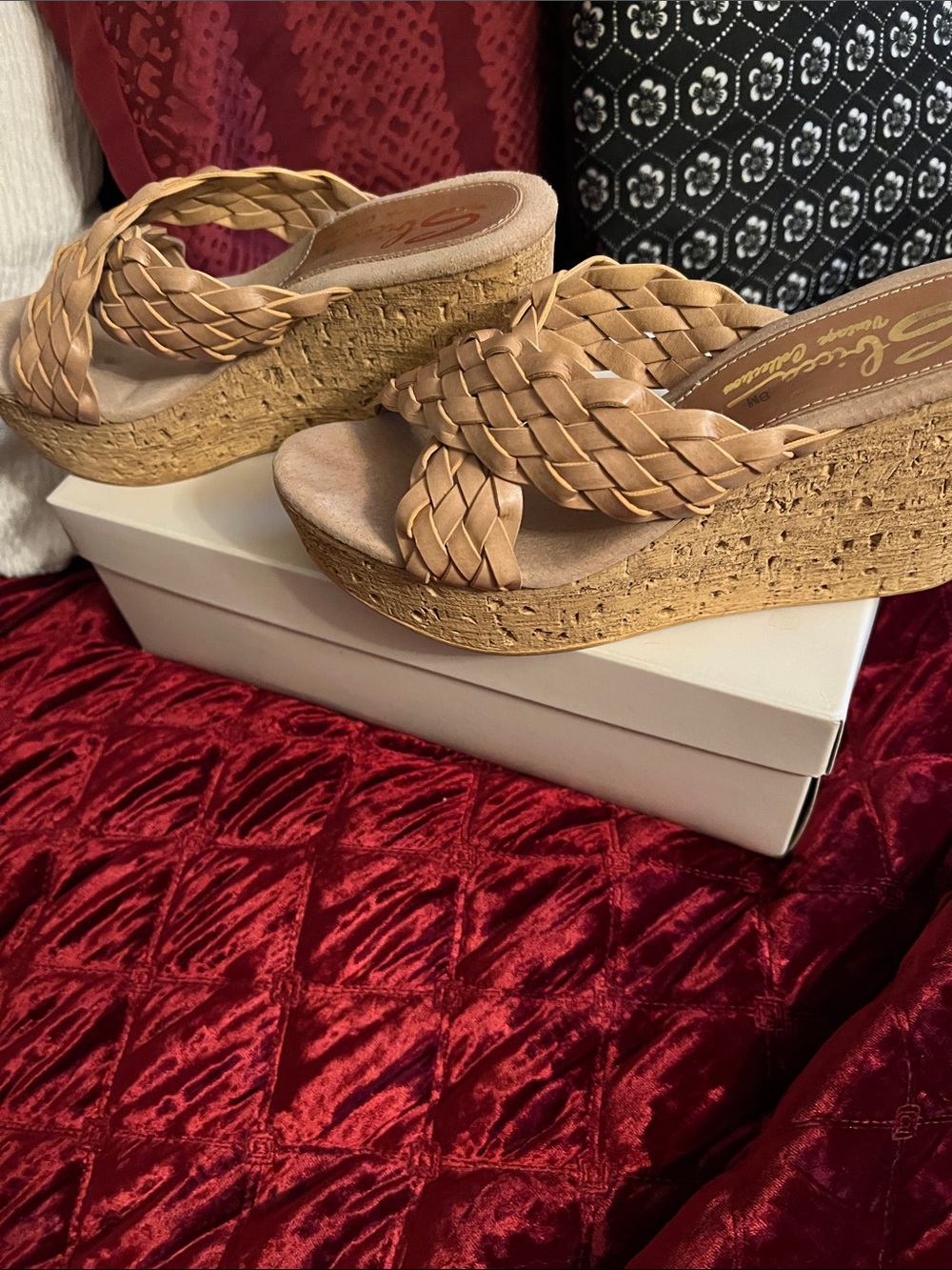 Sbicca Vintage Collection Woven Leather Wedge Sandals in Nude Sz 8